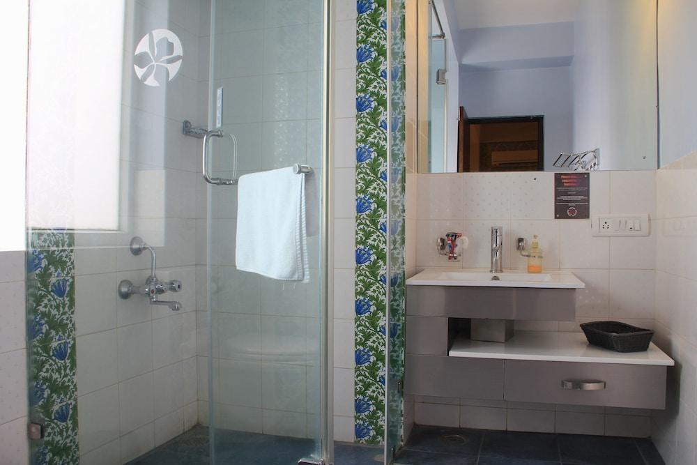 Orchid Suites - A Boutique Hotel Bangalore Off Residency Road Bagian luar foto