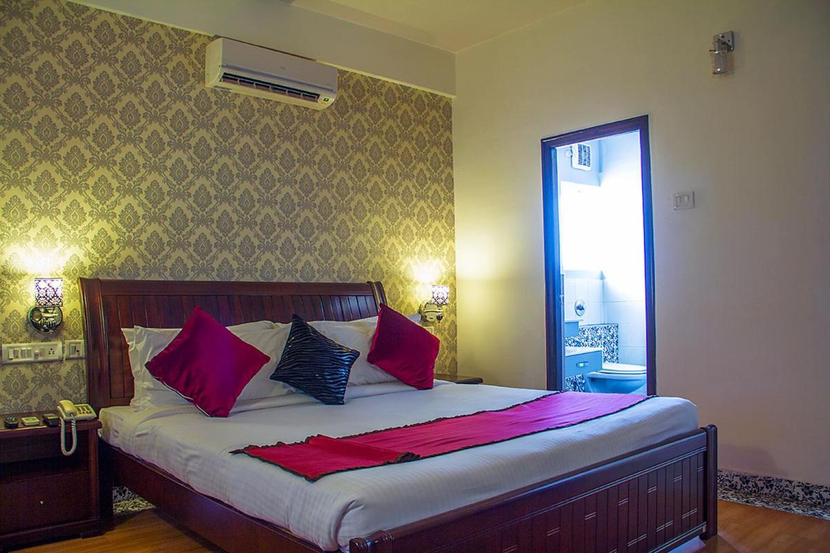 Orchid Suites - A Boutique Hotel Bangalore Off Residency Road Bagian luar foto