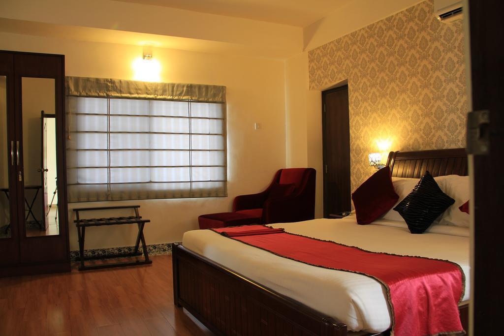 Orchid Suites - A Boutique Hotel Bangalore Off Residency Road Bagian luar foto