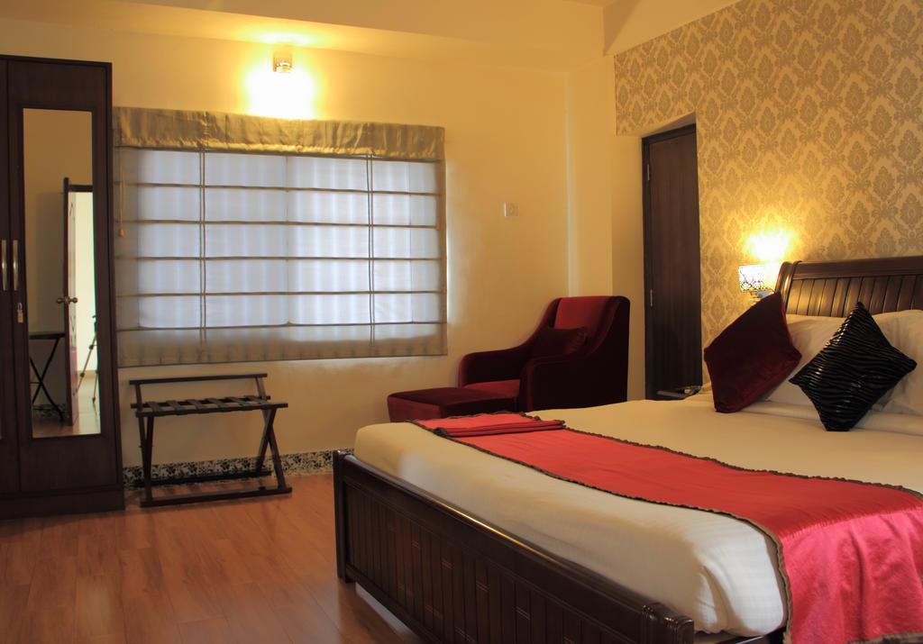 Orchid Suites - A Boutique Hotel Bangalore Off Residency Road Bagian luar foto