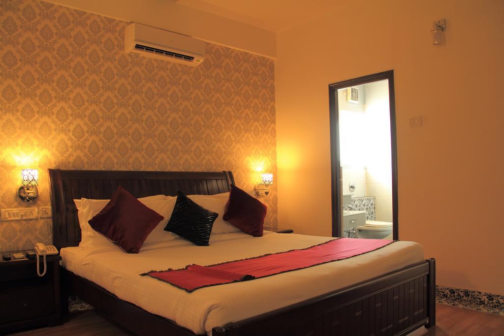 Orchid Suites - A Boutique Hotel Bangalore Off Residency Road Bagian luar foto