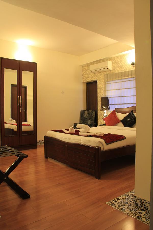 Orchid Suites - A Boutique Hotel Bangalore Off Residency Road Bagian luar foto